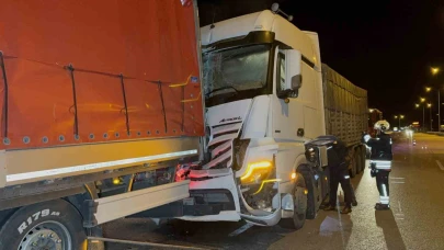 Tırlar çarpıştı: 1 yaralı