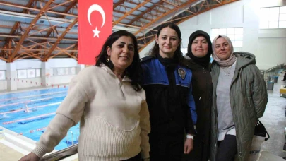Amasya’da anneler polisten yüzme kursu istedi: "Bizim zamanımızda böyle imkan yoktu"