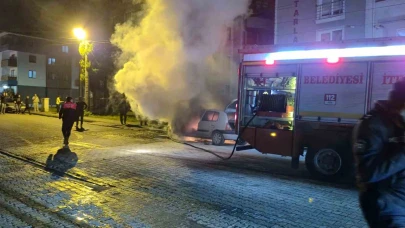 Çalıştırdığı aracı bir anda alev aldı, sürücü son anda kurtuldu