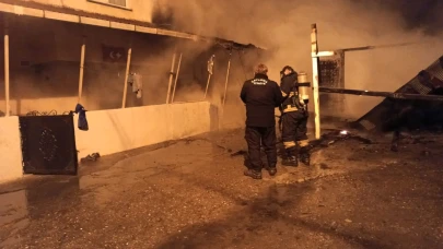 Kazan dairesinde çıkan yangın eve sıçradı