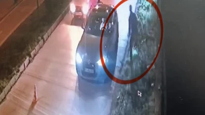 Dehşet saçan aracın polise çarpma anı