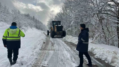 Kar altında sürpriz denetim: Vatandaş Kaymakamı karşısında buldu