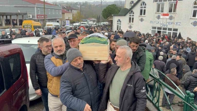 Kolunu silaj makinesine kaptırarak ölen çocuk toprağa verildi