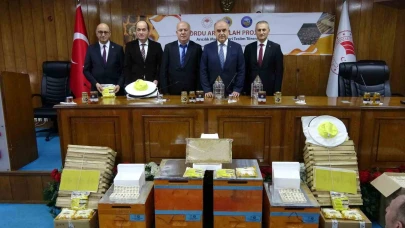 Arıcılara malzeme desteği