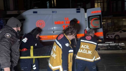 Park halindeki tıra çarpan motosiklet sürücüsü ağır yaralandı