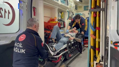 Motosikletteki gençlere silahlı saldırı: 2 yaralı