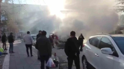 Yanan kamyonete ilk müdahaleyi vatandaşlar yaptı