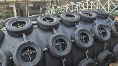 Köprüyü tehdit eden dev cisme itfaiye müdahalesi