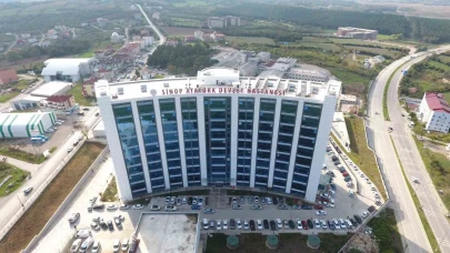 Bıçaklı kavga: 1’i ağır 2 yaralı