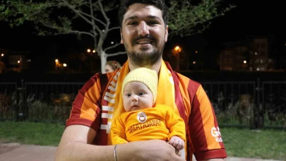 Amasya’da Galatasaraylı çift, 25. şampiyonluğu 52 günlük bebekleriyle kutladı