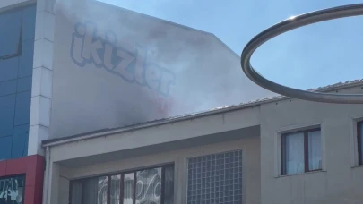 Korkutan Çatı Yangını: Alevler Gömlek Gibi Sarıldı!