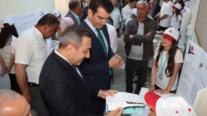 Çorum’da öğrencilerden köy okulunda bilim fuarı