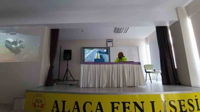 Çorum’un Alaca ilçesinde lise öğrencilerine motosiklet güvenliği semineri