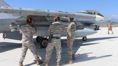 F-16’lar zorlu göreve 15 dakikada hazırlanıyor