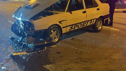 İki otomobil çarpıştı: 4 yaralı