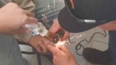 Öğrencinin parmağına sıkışan yüzüğü itfaiye ekipleri keserek çıkardı