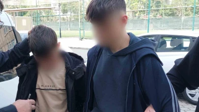 Tüfekle ev kurşunlayan 2 çocuk yakalandı