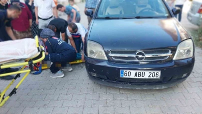 Otomobilin altında kalan 3 yaşındaki çocuk hayatını kaybetti