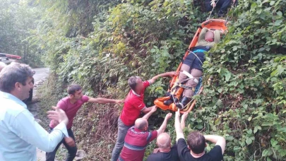 Arazide yaralanarak mahsur kalan kadın, AFAD tarafından kurtarıldı