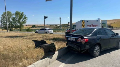 Çorumda iki otomobil çarpıştı: 4 yaralı