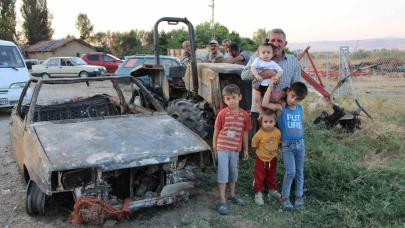 Ev, traktör ve otomobili yanan çift 4 torunuyla yuvasız kaldı