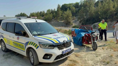3 tekerlekli motosiklet devrildi: 6 kişi yaralandı