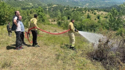 Kopan yüksek gerilim hattı teli yangına sebep oldu