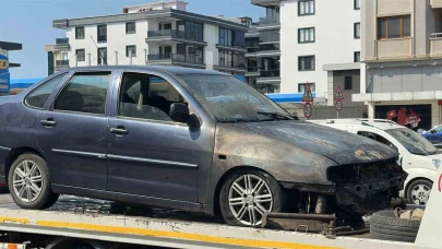 Otomobil alevlere teslim oldu