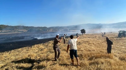 Anız yangını: 60 balya saman kül oldu