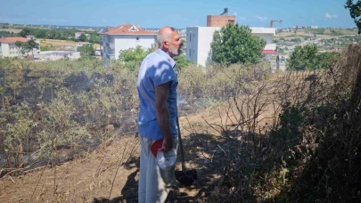 Çöp yangını otlara sıçradı