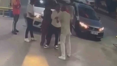 Sürücülerin şerit kavgası kanlı bitti: 1 yaralı