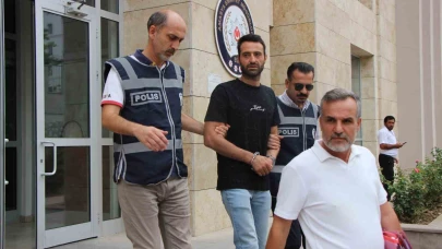 Amasya’da 19 yıl 11 ay hapis cezası ile aranan hükümlü, polise sokakta yakalandı