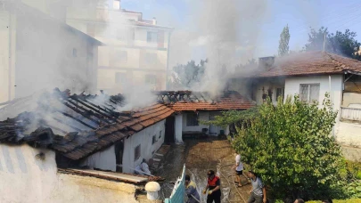 Çorum’da ev yangını: 1 kişi dumandan etkilendi