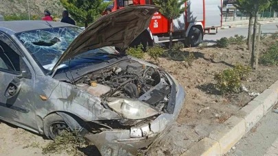 Otomobil takla attı: 2 yaralı