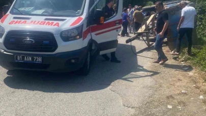Fındık işçilerini taşıyan traktör devrildi: 8 yaralı