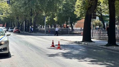 Motosikletin çarptığı yaşlı kadın ağır yaralandı