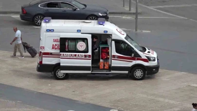 Meydanda merdivenlerden düşen şahıs yaralandı