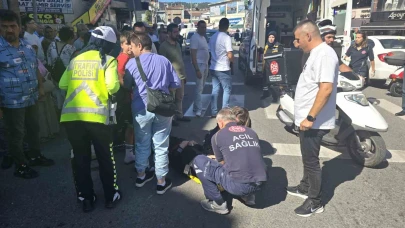 Motosiklet yayaya çarptı: 2 yaralı