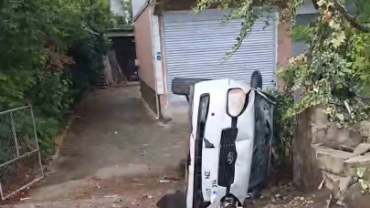 Trafik kazasında sürücü yara almadan kurtuldu