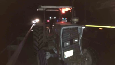 Otomobil, kum yüklü traktöre çarptı:1 ölü, 5 yaralı