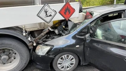 Otomobil tankere saplandı: 1 yaralı