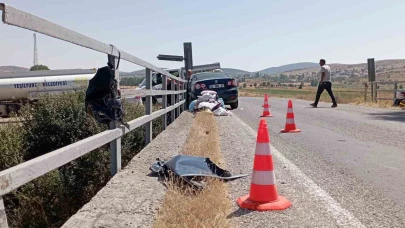 Otomobil bariyerlere çarptı: 1 ölü, 2 yaralı