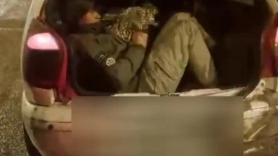 Amasya’da durdurulan otomobilden 5 kaçak göçmen çıktı