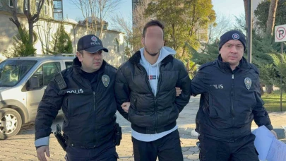 Halk otobüsünde lise öğrencisine bıçak dayanan yakalandı!