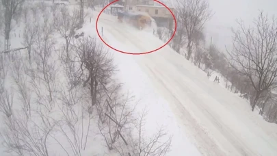 Tır, 600 metre uçurumdan yuvarlandı