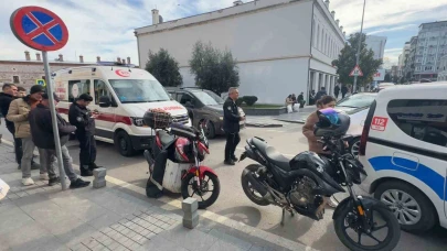 SUV tipi araç motosikletlilere çarptı: 2 yaralı