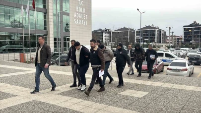 Yaşlı çifti "polisiz" diyerek 2,3 milyon lira dolandırdılar