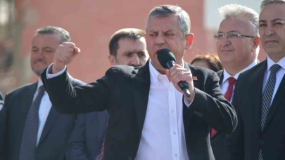 CHP Genel Başkanı Özel: "47 yıl ikinci parti kalan ama millete saygısını kaybetmeyen siyasetin adı Cumhuriyet Halk Partisi’dir"