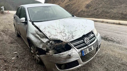 Kayak merkezine gitmek için yola çıkan aile kaza yaptı: 3 yaralı