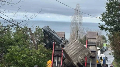 Kepçe dorseden yola düştü